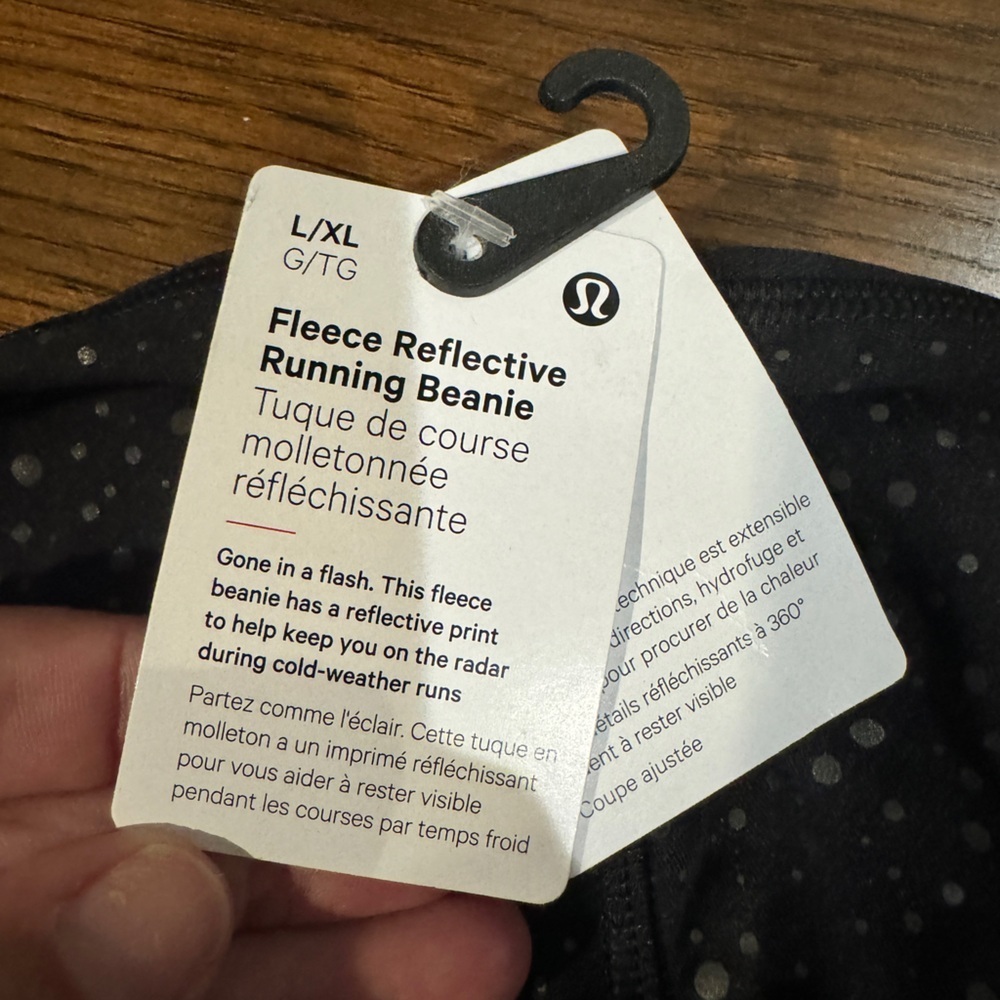 NWT Lululemon Fleece Reflective Running Beanie in size L/XL - Picture 3 of 3